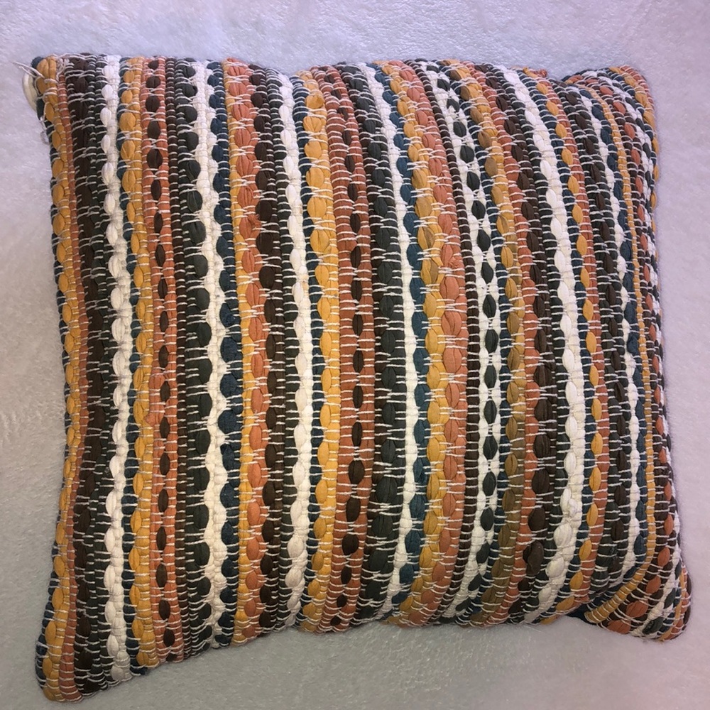 throw pillow
